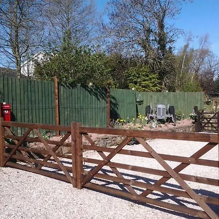Dom wakacyjny Swallows Cottage, *